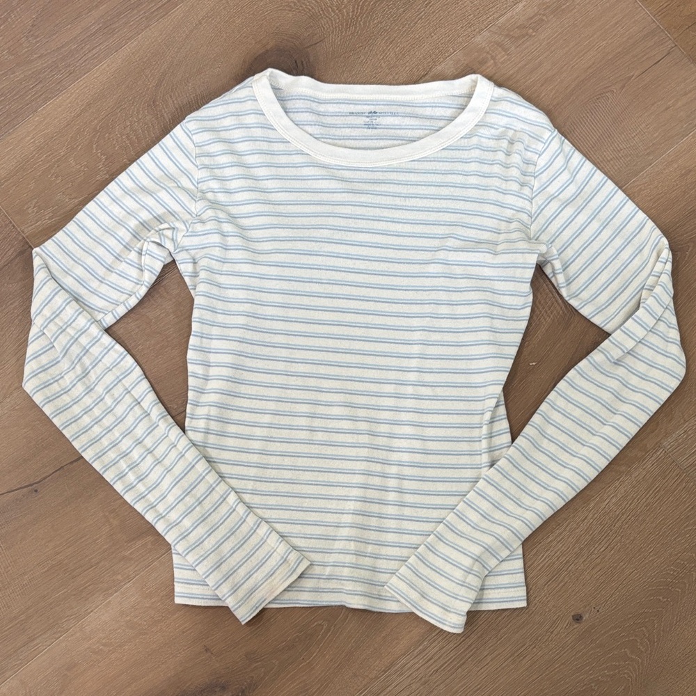 Brandy Melville Women’s Long Sleeve Top